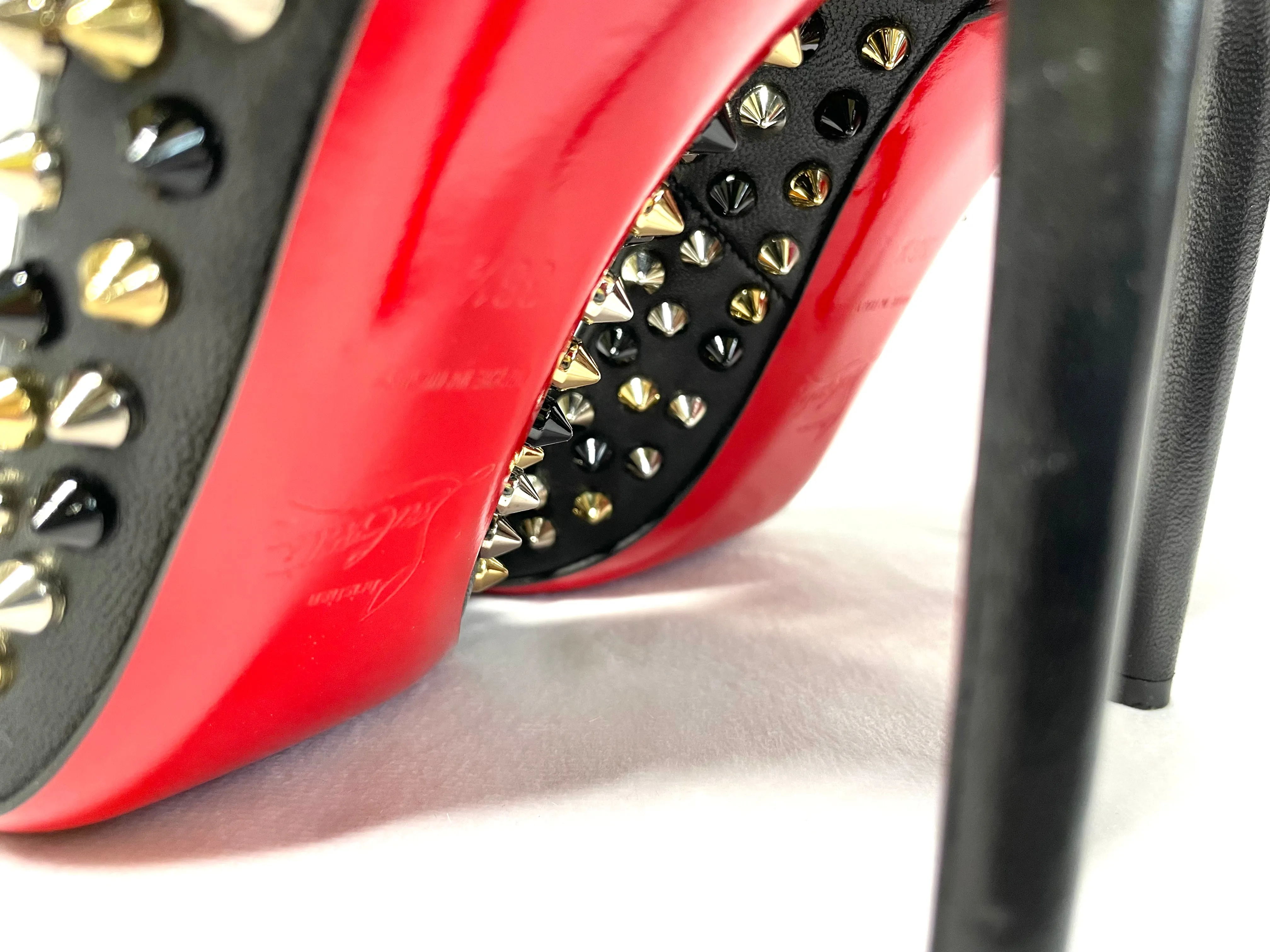 Christian Louboutin Studded Pigalle Pumps 36.5